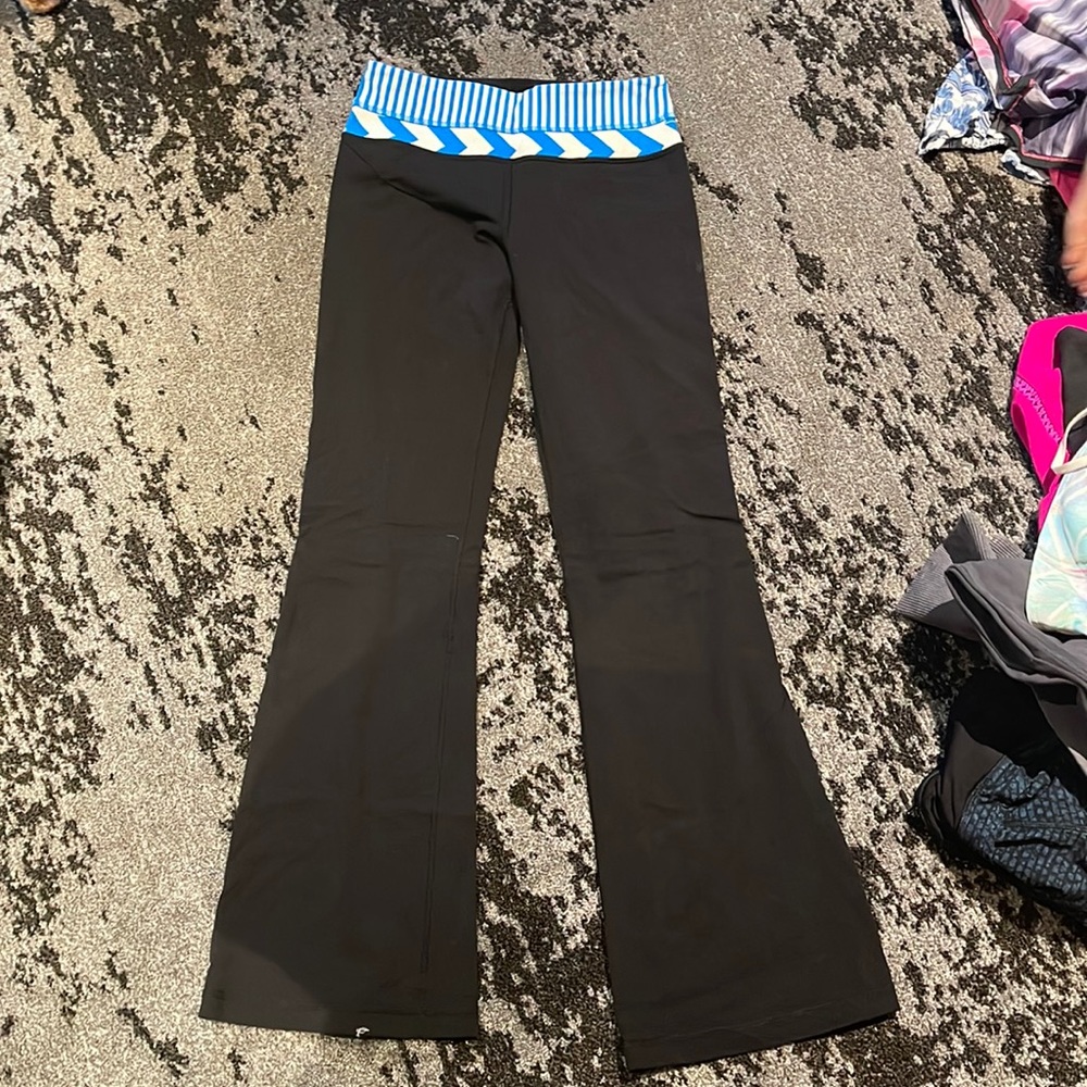 Lululemon yoga pants